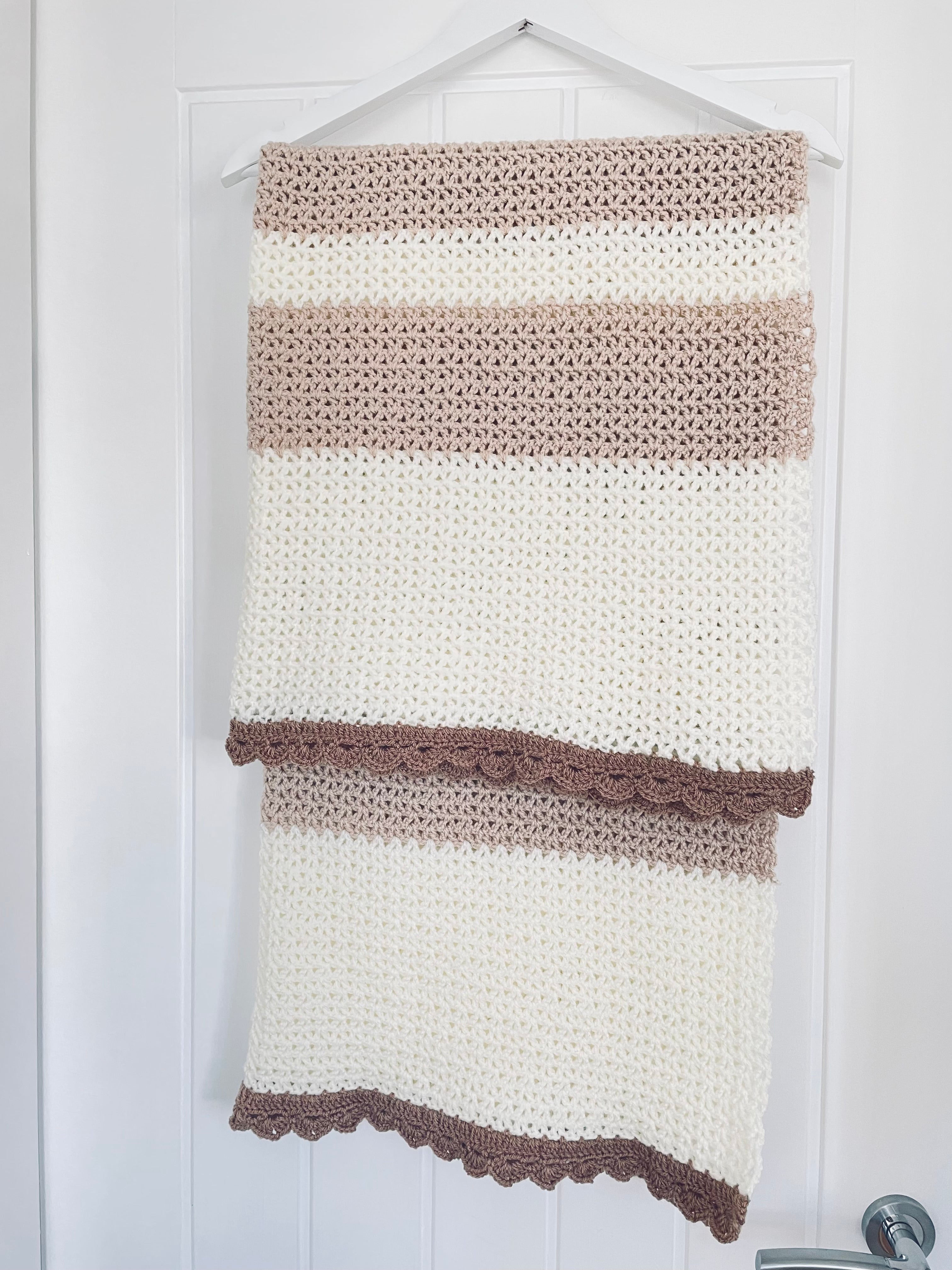 Handmade Crochet Blanket – Neutral Tones | Soft & Elegant Throw (120 x 80 cm)
